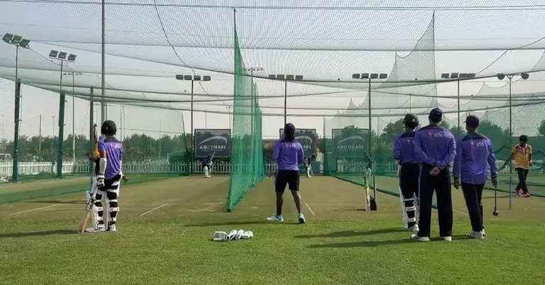 অনুশীলনে ব্যস্ত খেলোয়াড়রা