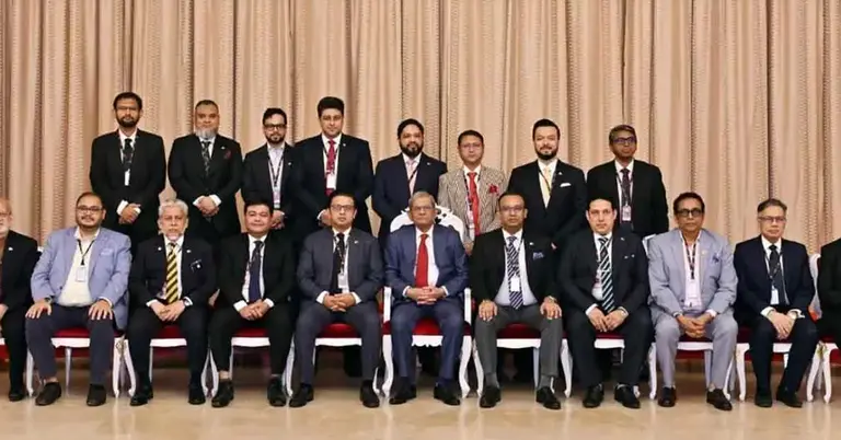রাষ্ট্রপতির সঙ্গে ডিসিসিআইয়ের সভাপতির নেতৃত্বে একটি প্রতিনিধিদলের সৌজন্য সাক্ষাৎ