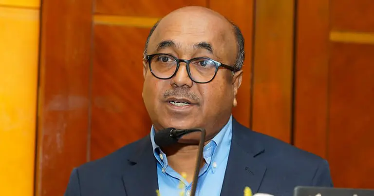 পিএসসির চেয়ারম্যান মোবাশ্বের মোনেম