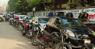 রেজিস্ট্রেশনেও মিলছে না ‘ফুয়েল পাস’, গ্রাহক চাপে পাম্প কর্তৃপক্ষের হিমশিম