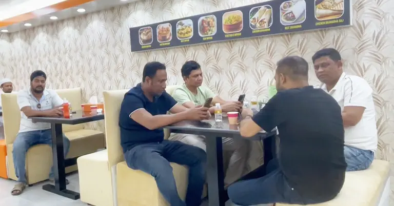প্রবাসী বাংলাদেশিরা