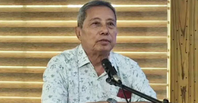 কথা বলছেন কৃষিবিদ কাজল তালুকদার