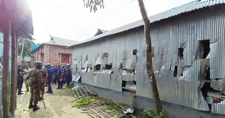 ক্ষতিগ্রস্ত ঘরবাড়ি মেরামতের উদ্যোগ নেয়া হয়েছে