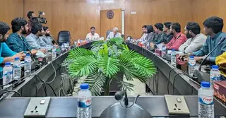 উপাচার্যের সঙ্গে সাক্ষাৎ করলেন রাকসুর নবনির্বাচিত প্রতিনিধিরা