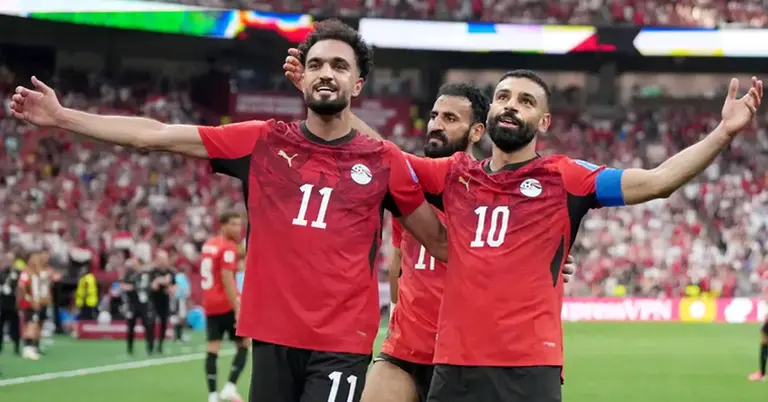 গোল উদযাপন করছেন মিশরের খেলোয়াড়রা