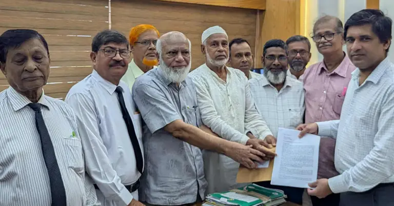 স্মারকলিপি প্রদান