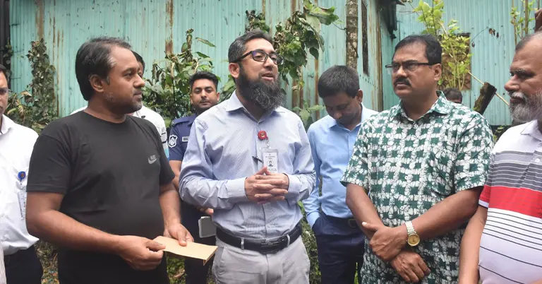 মানিকগঞ্জের জেলা প্রশাসক মানোয়ার হোসেন মোল্লা