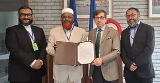 বিরোধীদলীয় নেতার শুভেচ্ছাপত্র ফ্রান্স রাষ্ট্রদূতের নিকট হস্তান্তর