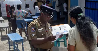 শ্রীলঙ্কার পার্লামেন্ট নির্বাচনে সংখ্যাগরিষ্ঠতা অর্জন করেছে এনপিপি