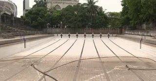 দুই দশক ধরে অকেজো পল্টনের সুইমিং কমপ্লেক্স