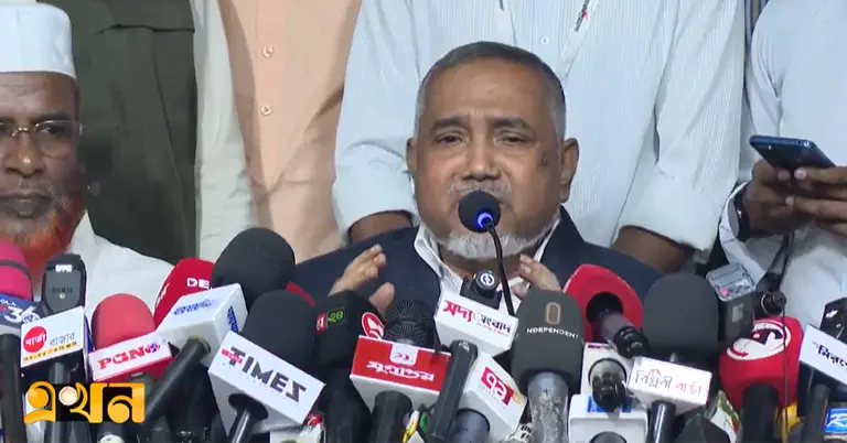 কথা বলছেন নায়েবে আমির সৈয়দ আবদুল্লাহ মোহাম্মদ তাহের