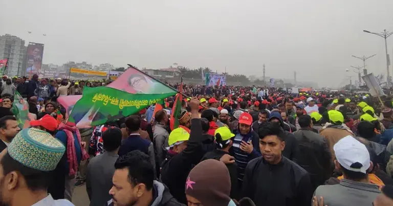 তারেক রহমানের আগমনে  পূর্বাচলে দোয়া