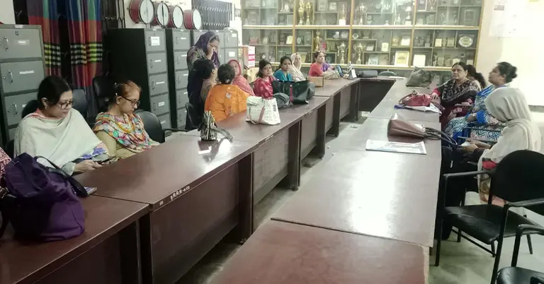 মুকুল নিকেতন উচ্চ বিদ্যালয়ে  শিক্ষকদের কর্মবিরতি