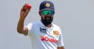 বাঁহাতি স্পিনে দ্রুততম ১০০ উইকেটের কীর্তি জয়সুরিয়ার