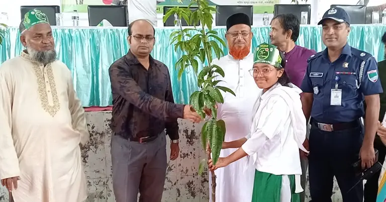 বৃক্ষ মেলার উদ্বোধন