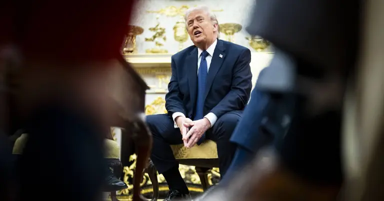 প্রেসিডেন্ট ডোনাল্ড ট্রাম্প