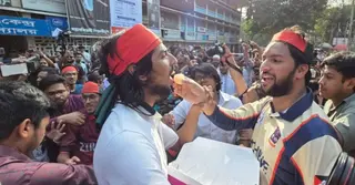 শেখ হাসিনা ও আসাদুজ্জামান কামালের মৃত্যুদণ্ডের রায়ে ছাত্রজনতার উচ্ছ্বাস