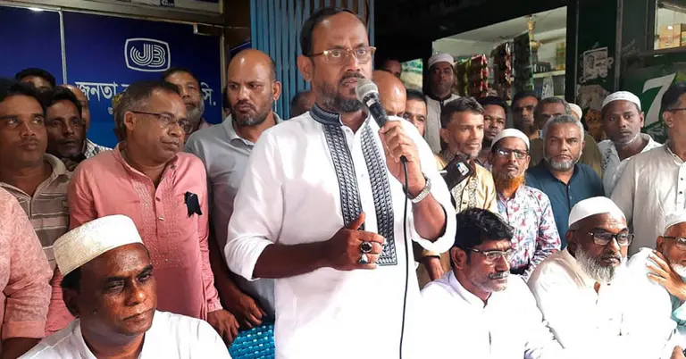 বক্তব্য দিচ্ছেন বিএনপির প্রচার সম্পাদক সুলতান সালাউদ্দিন টুকু