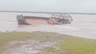 ওড়িশার ওপর দিয়ে বয়ে যাচ্ছে সাইক্লোন দানা