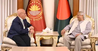 রোহিঙ্গাদের জন্য আন্তর্জাতিক সহায়তা কমায় মৌলিক সেবা সংকটে: প্রধান উপদেষ্টা