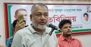 ভারতে বসে দেশকে অস্থিতিশীল করতে ষড়যন্ত্র করছে হাসিনা: এস এম জিলানী